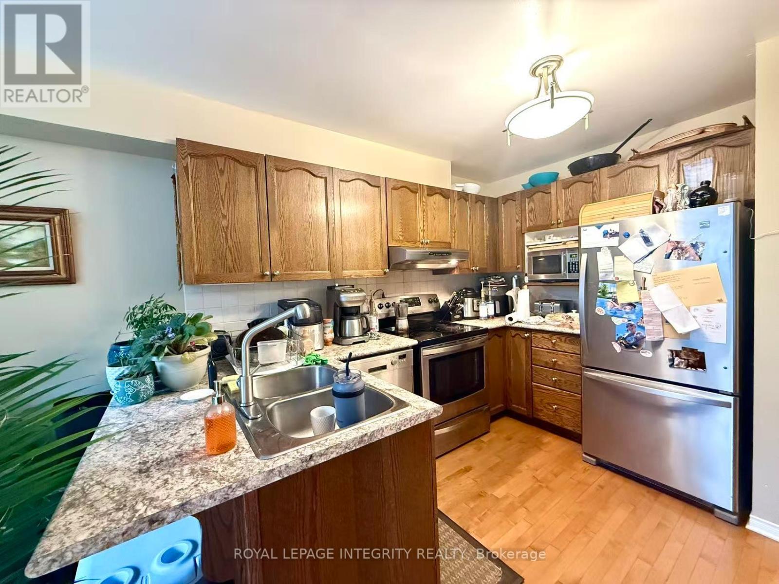 3 Ipswich Terrace, Ottawa, Ontario  K2K 3K4 - Photo 4 - X12428698