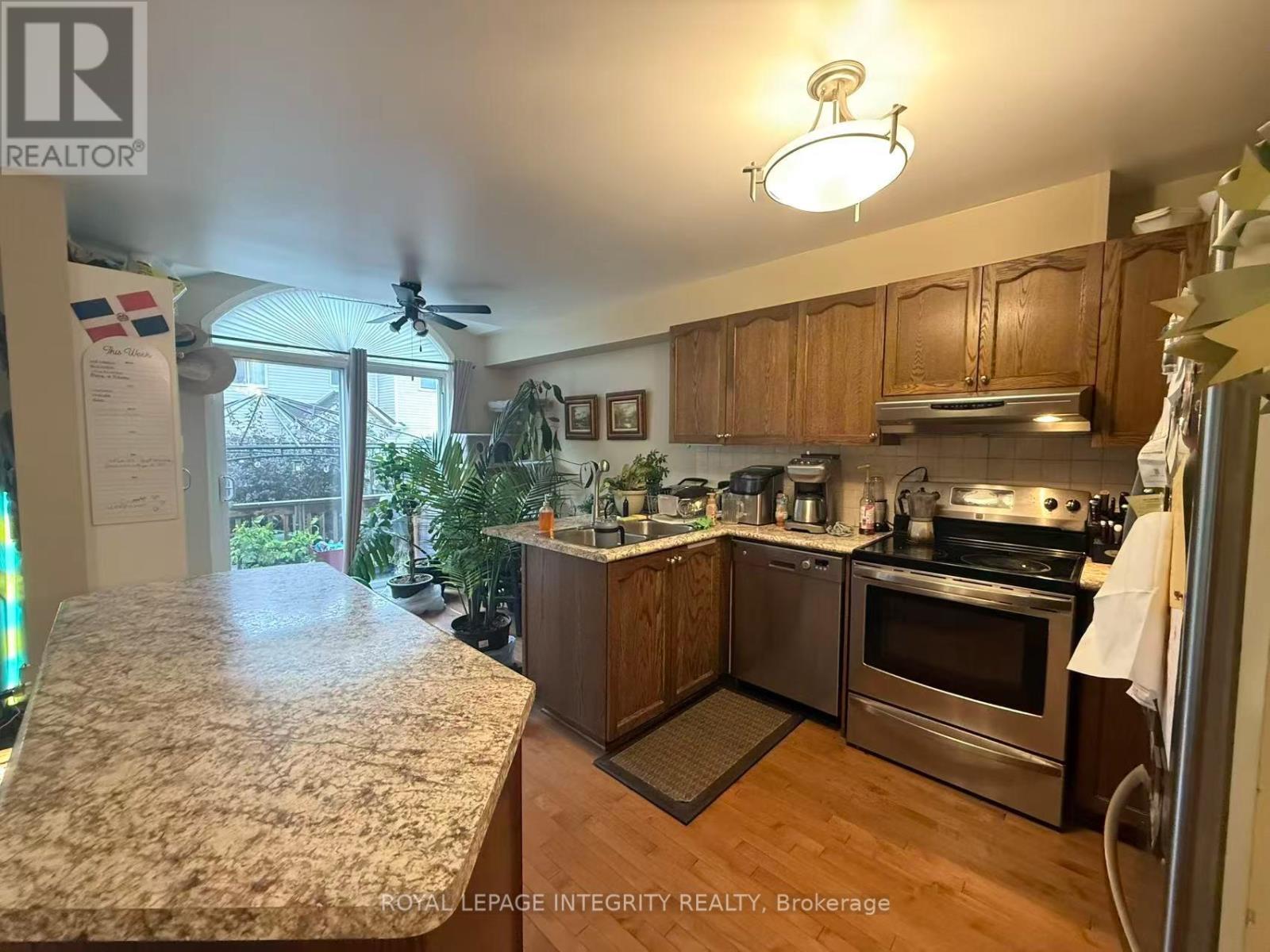 3 Ipswich Terrace, Ottawa, Ontario  K2K 3K4 - Photo 5 - X12428698