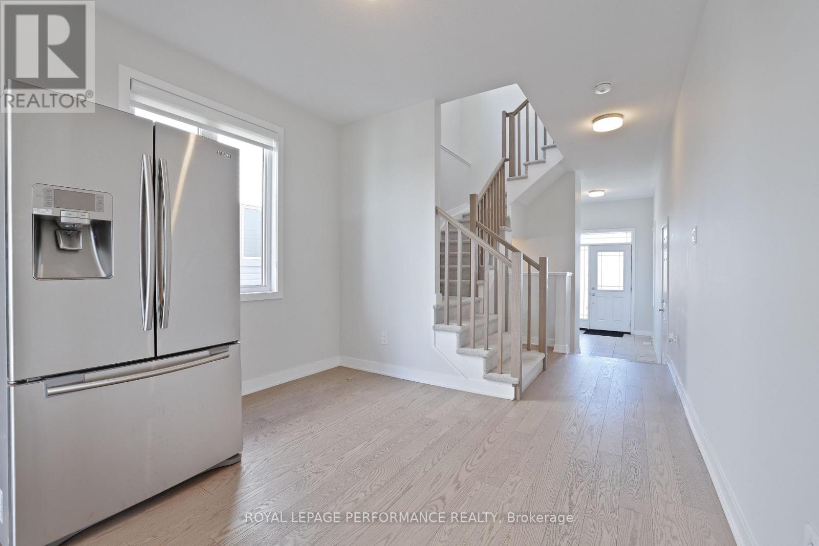 116 Main Halyard Lane, Ottawa, Ontario  K2J 7B6 - Photo 6 - X12428738