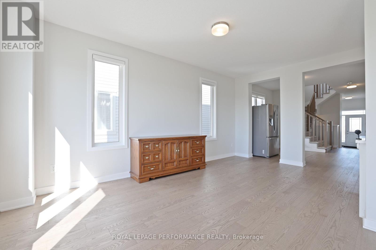 116 Main Halyard Lane, Ottawa, Ontario  K2J 7B6 - Photo 8 - X12428738
