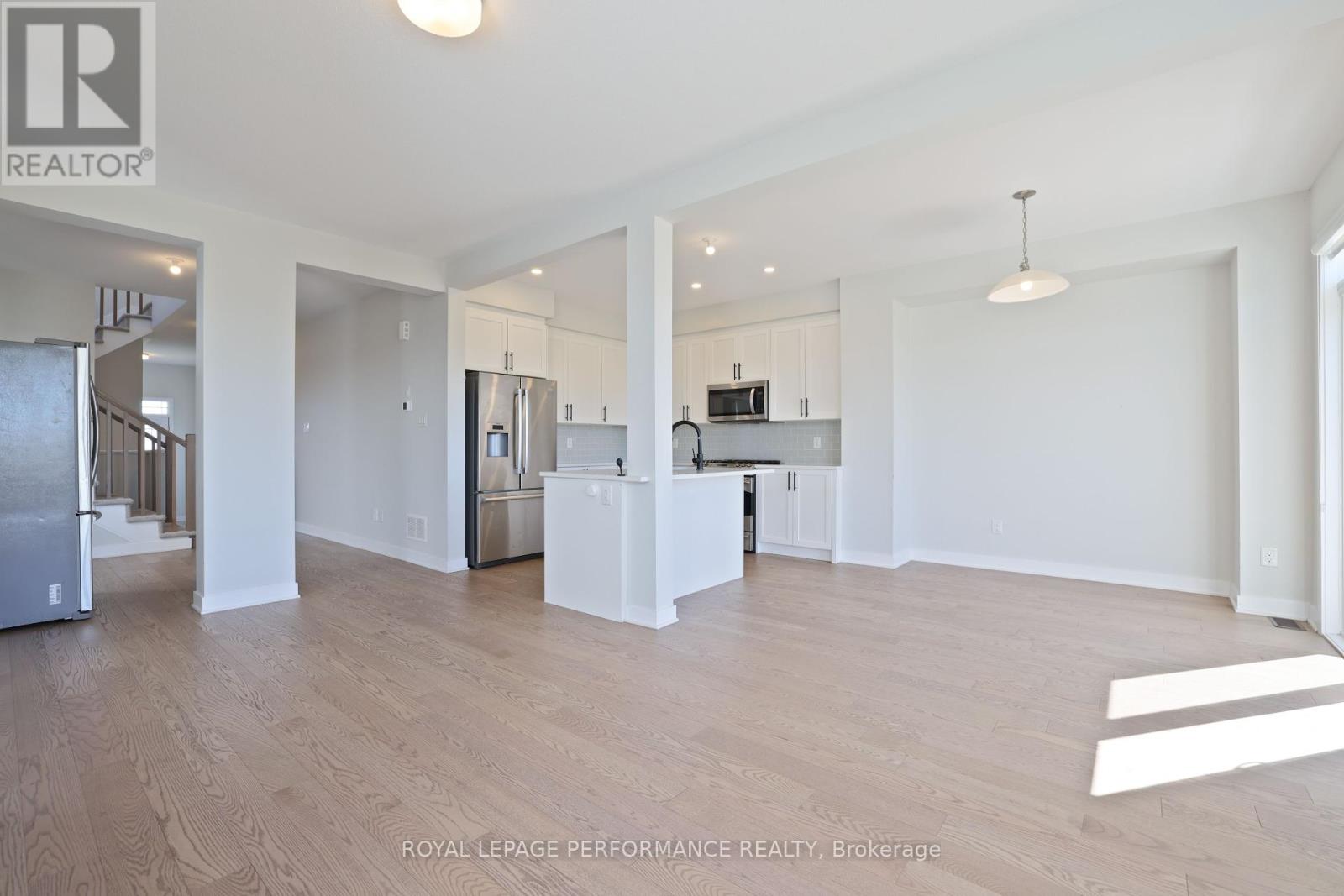 116 Main Halyard Lane, Ottawa, Ontario  K2J 7B6 - Photo 9 - X12428738