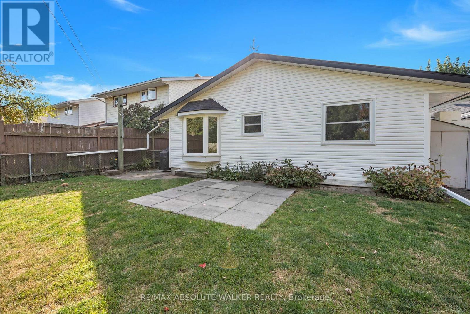 773 Eastvale Drive, Ottawa, Ontario  K1J 6Z9 - Photo 34 - X12428756