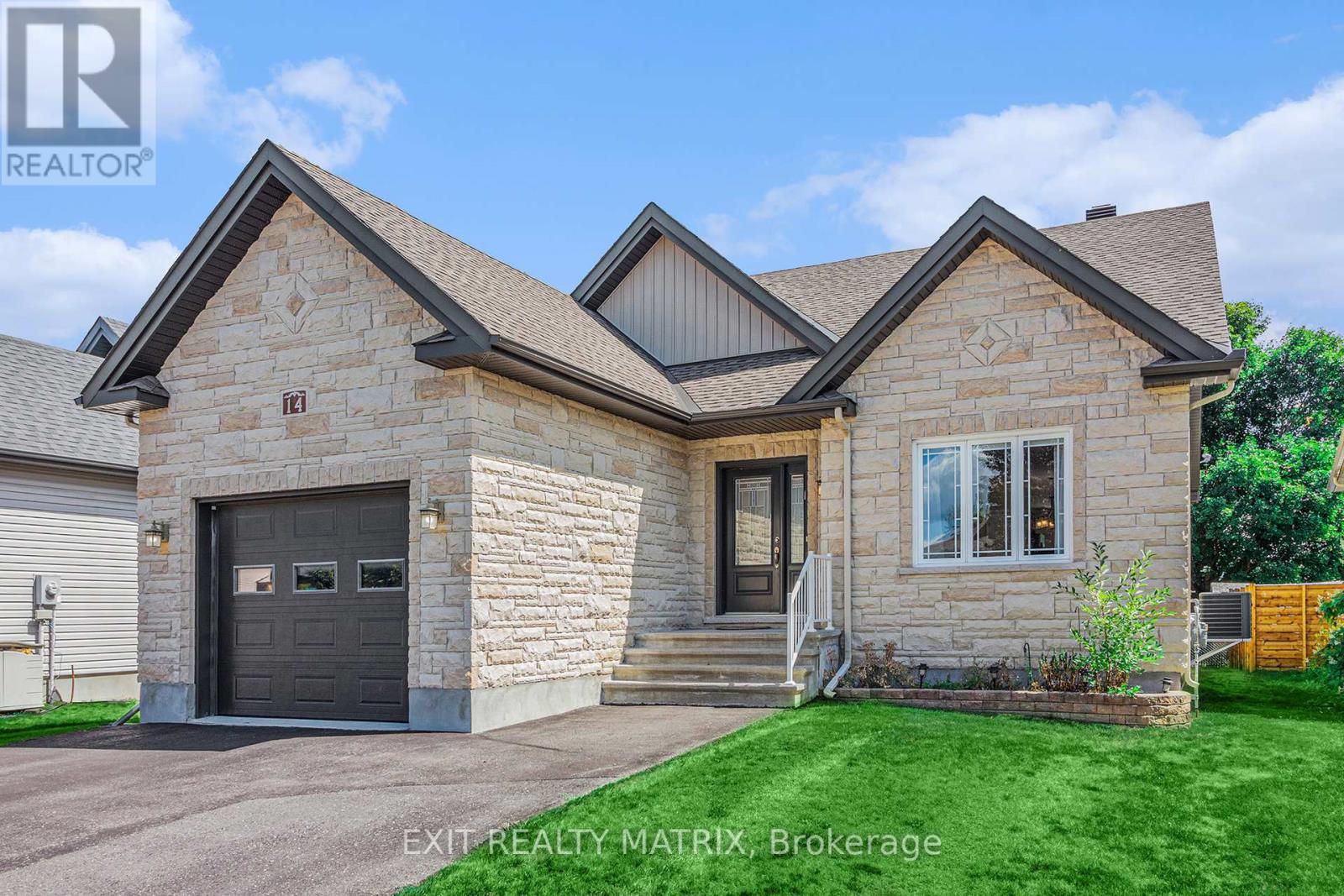 14 PROVOST STREET, North Stormont, Ontario