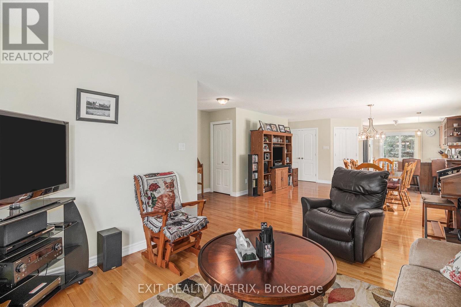 14 Provost Street, North Stormont, Ontario  K0A 1R0 - Photo 11 - X12428771