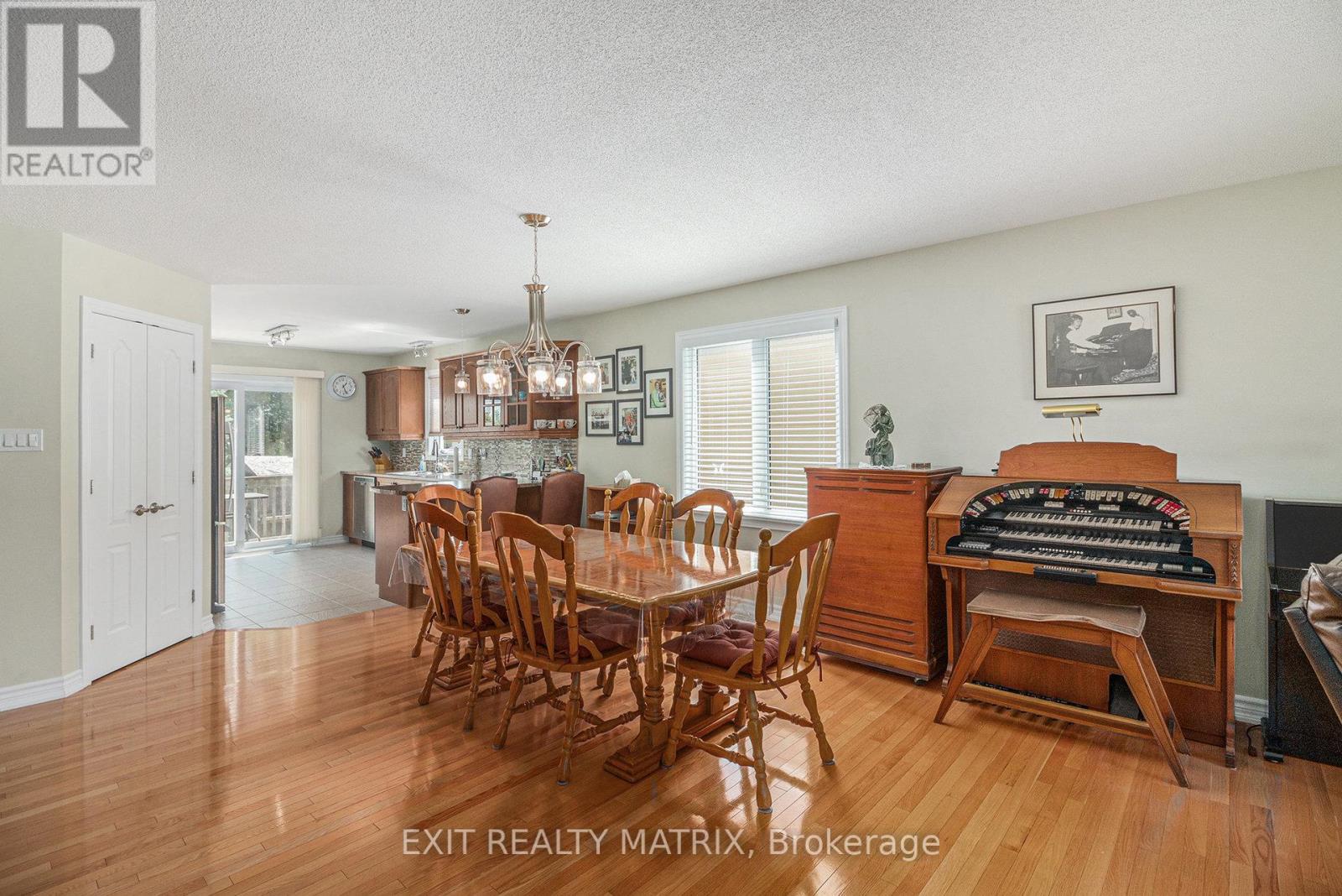 14 Provost Street, North Stormont, Ontario  K0A 1R0 - Photo 13 - X12428771