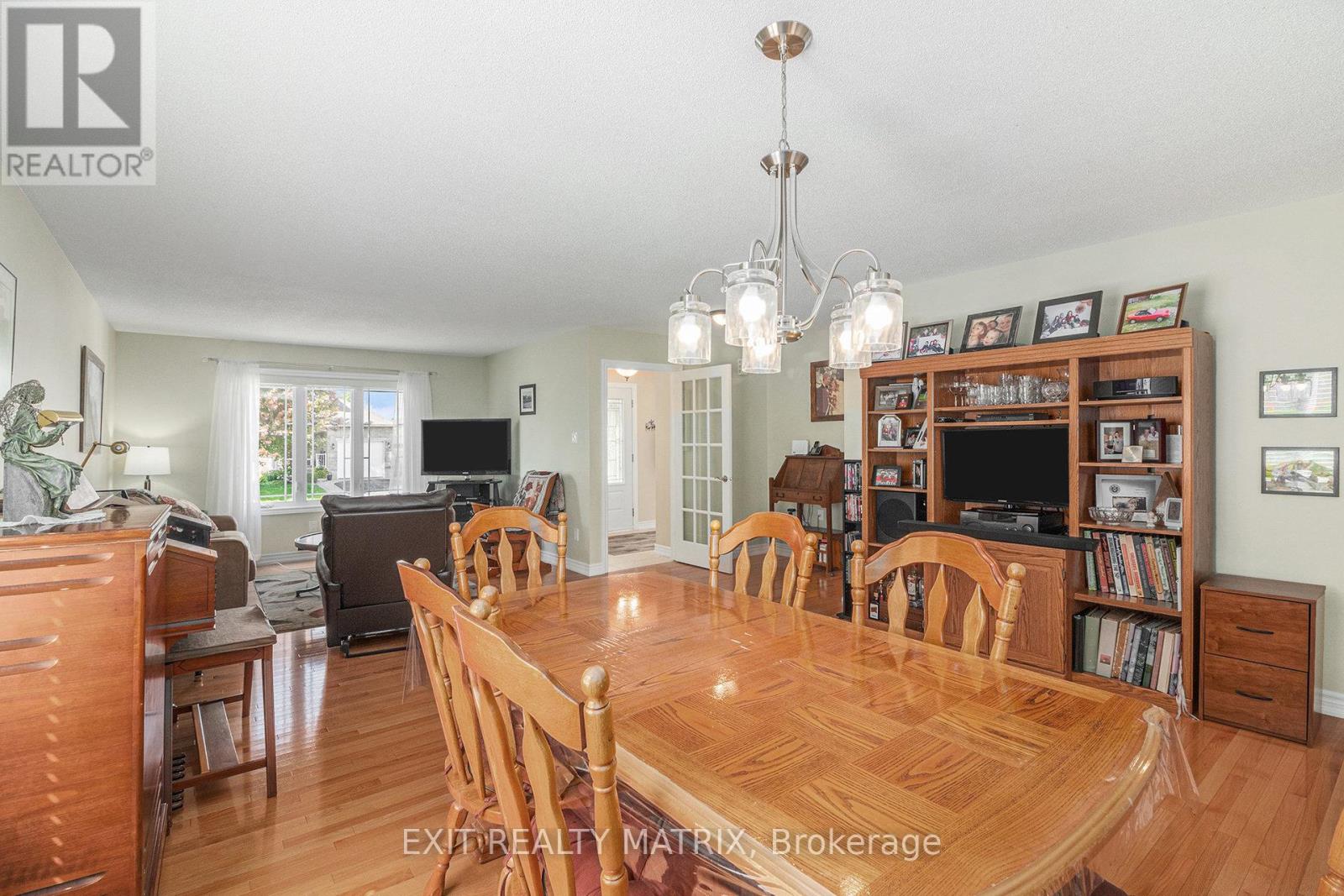 14 Provost Street, North Stormont, Ontario  K0A 1R0 - Photo 15 - X12428771