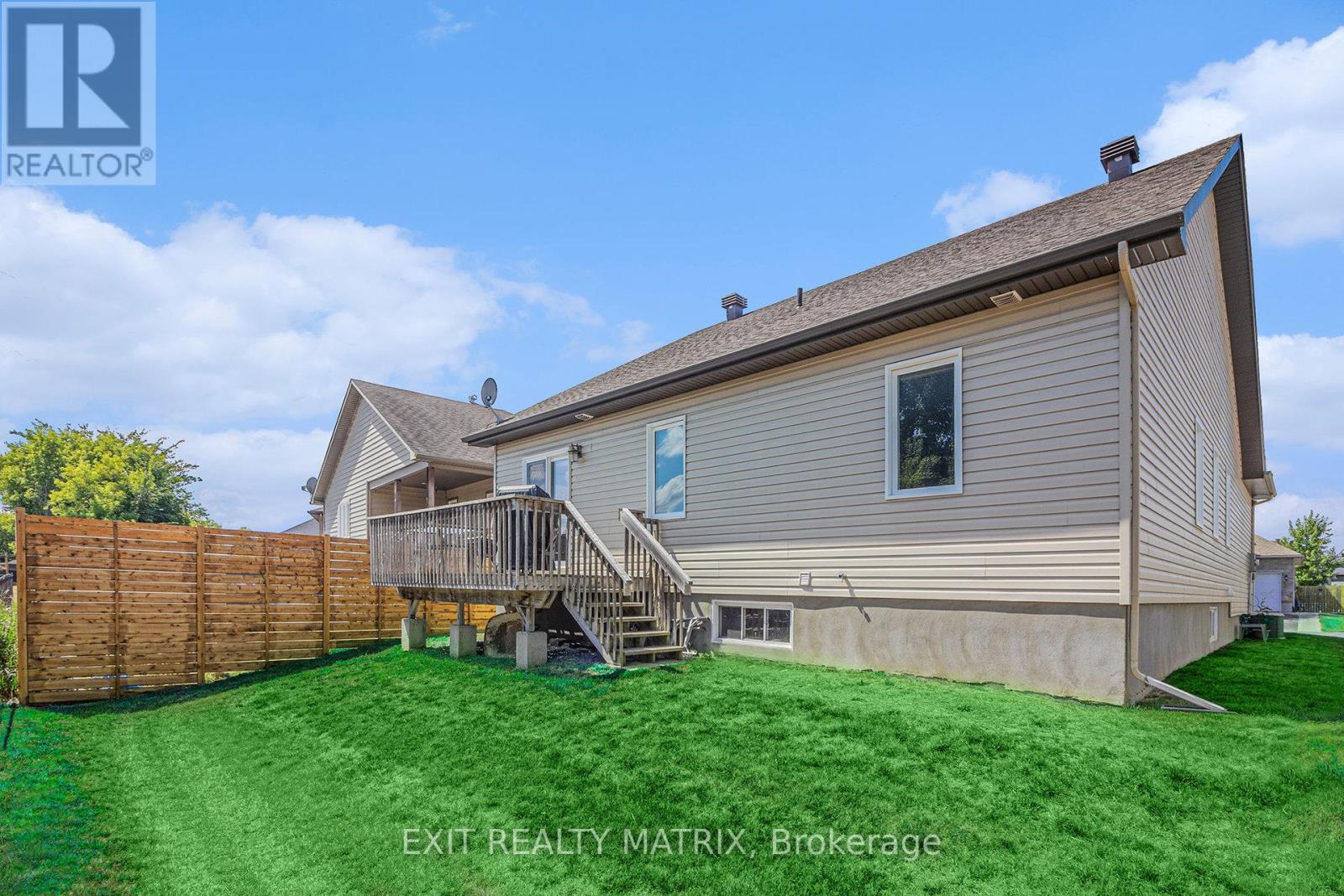 14 Provost Street, North Stormont, Ontario  K0A 1R0 - Photo 38 - X12428771