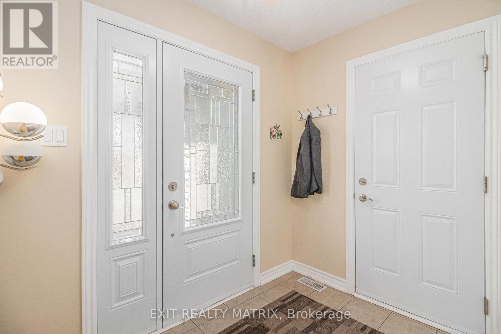 14 Provost Street, North Stormont, Ontario  K0A 1R0 - Photo 5 - X12428771