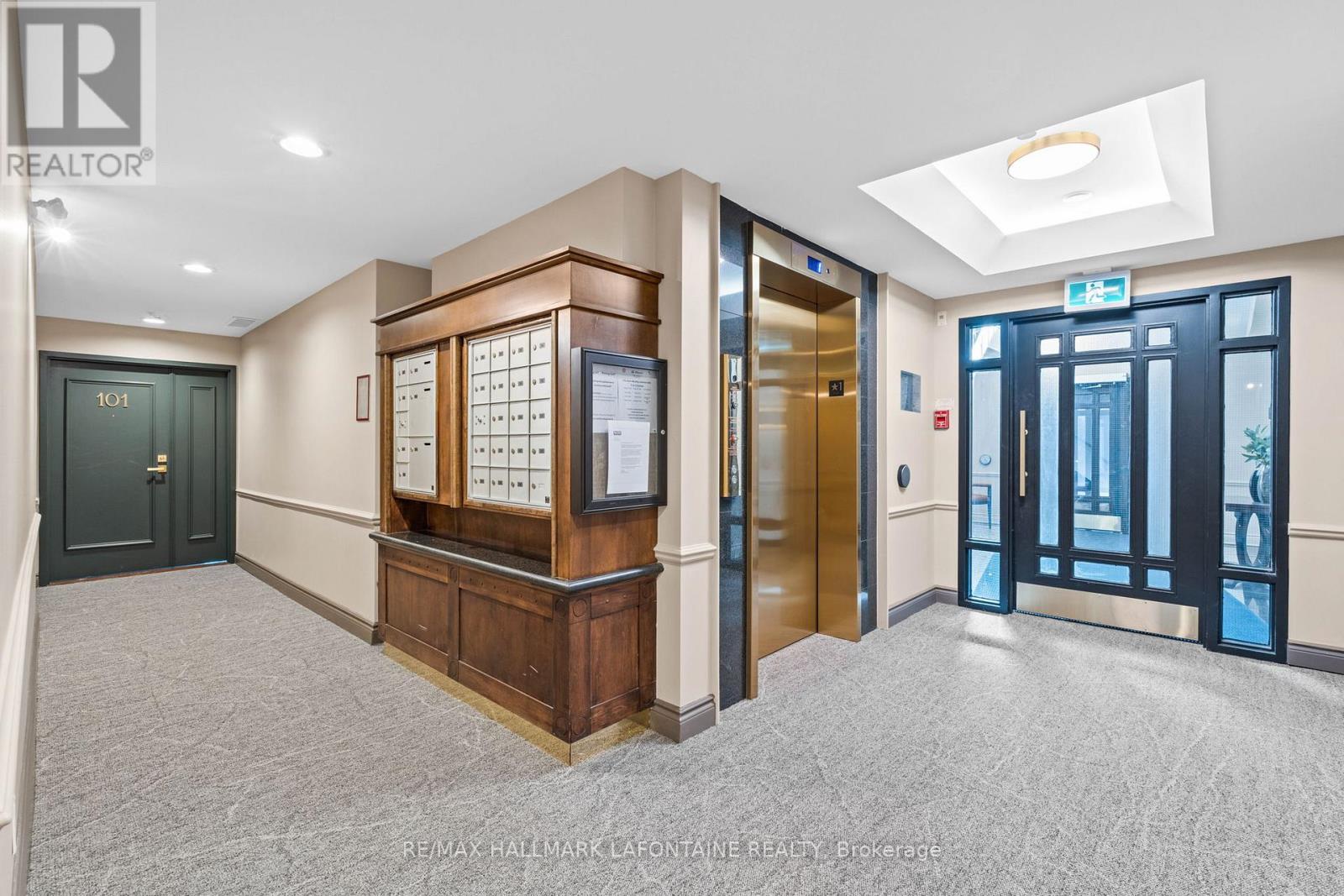101 - 21 Durham Private, Ottawa, Ontario  K1M 2H8 - Photo 10 - X12428812