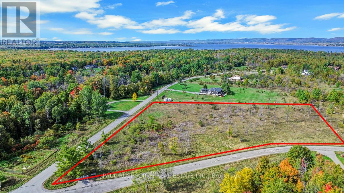 42 Wagon Drive, Ottawa, Ontario  K0A 1T0 - Photo 3 - X12428816