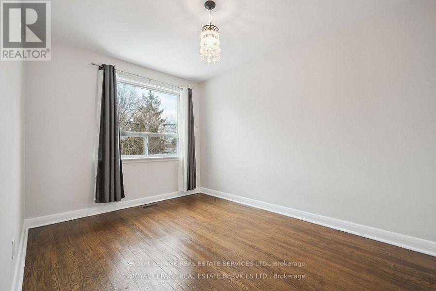 256 Zelda Crescent, Richmond Hill, Ontario  L4C 2Y5 - Photo 15 - N12428602