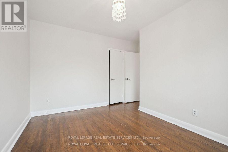 256 Zelda Crescent, Richmond Hill, Ontario  L4C 2Y5 - Photo 16 - N12428602