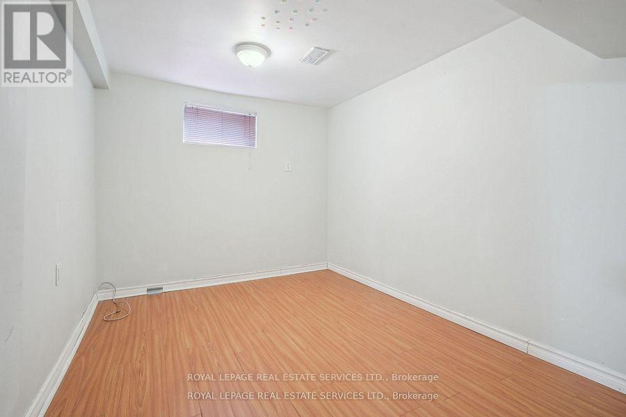 256 Zelda Crescent, Richmond Hill, Ontario  L4C 2Y5 - Photo 24 - N12428602