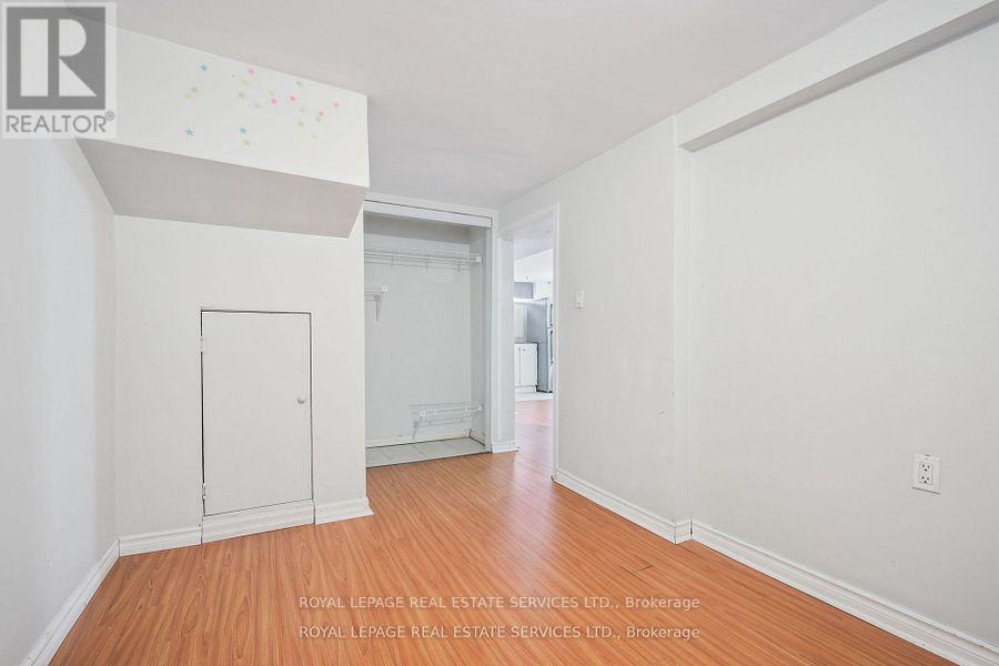 256 Zelda Crescent, Richmond Hill, Ontario  L4C 2Y5 - Photo 25 - N12428602
