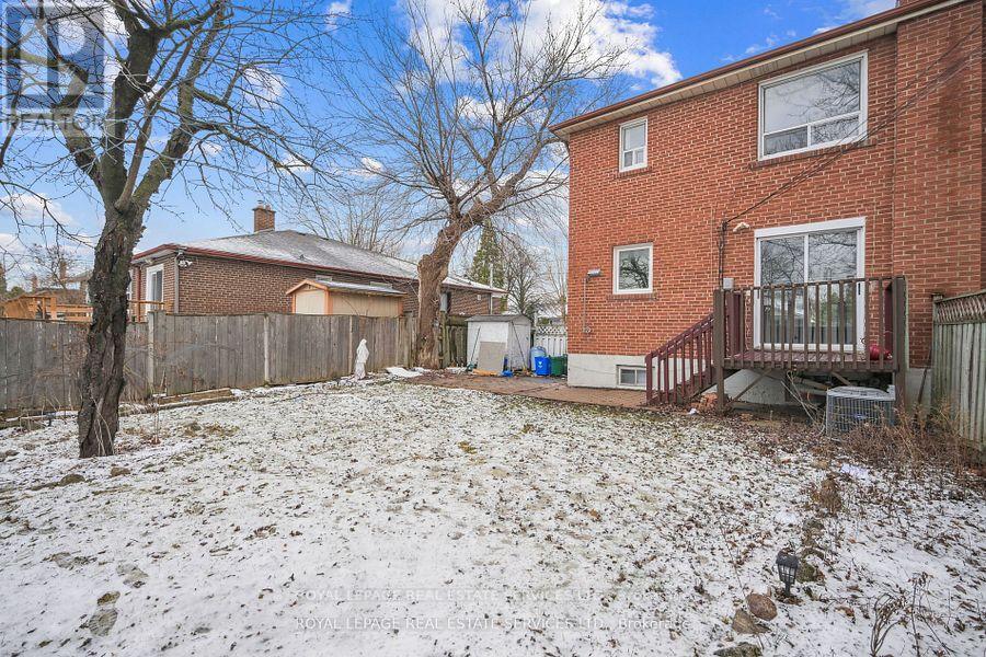 256 Zelda Crescent, Richmond Hill, Ontario  L4C 2Y5 - Photo 27 - N12428602