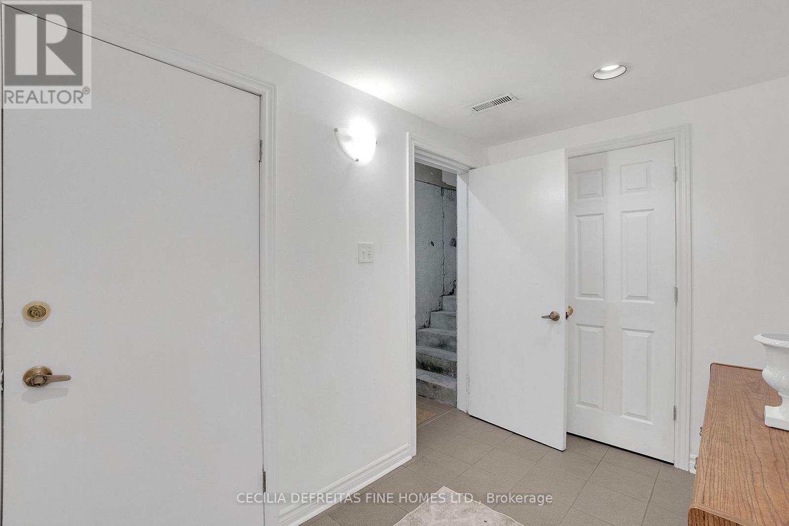 Bsmt - 249 Dante Court, Vaughan, Ontario  L4L 7W8 - Photo 3 - N12428647