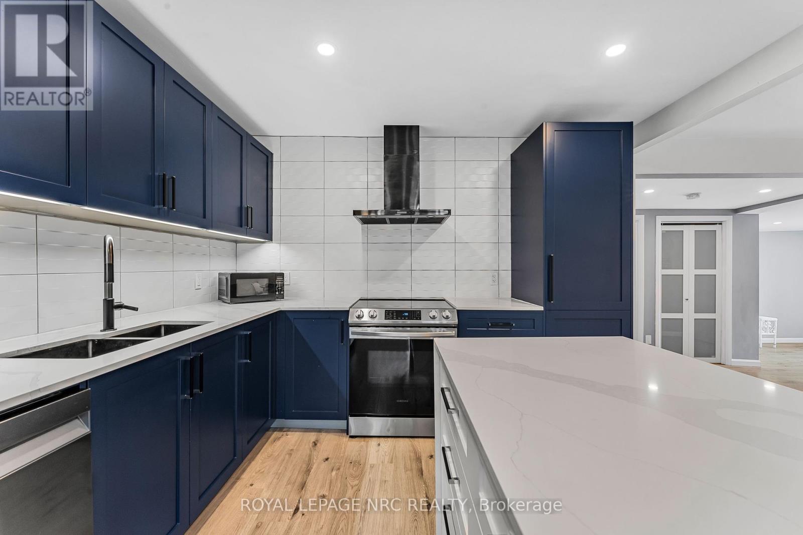 372 Lakewood Avenue, Fort Erie, Ontario  L0S 1B0 - Photo 14 - X12428677