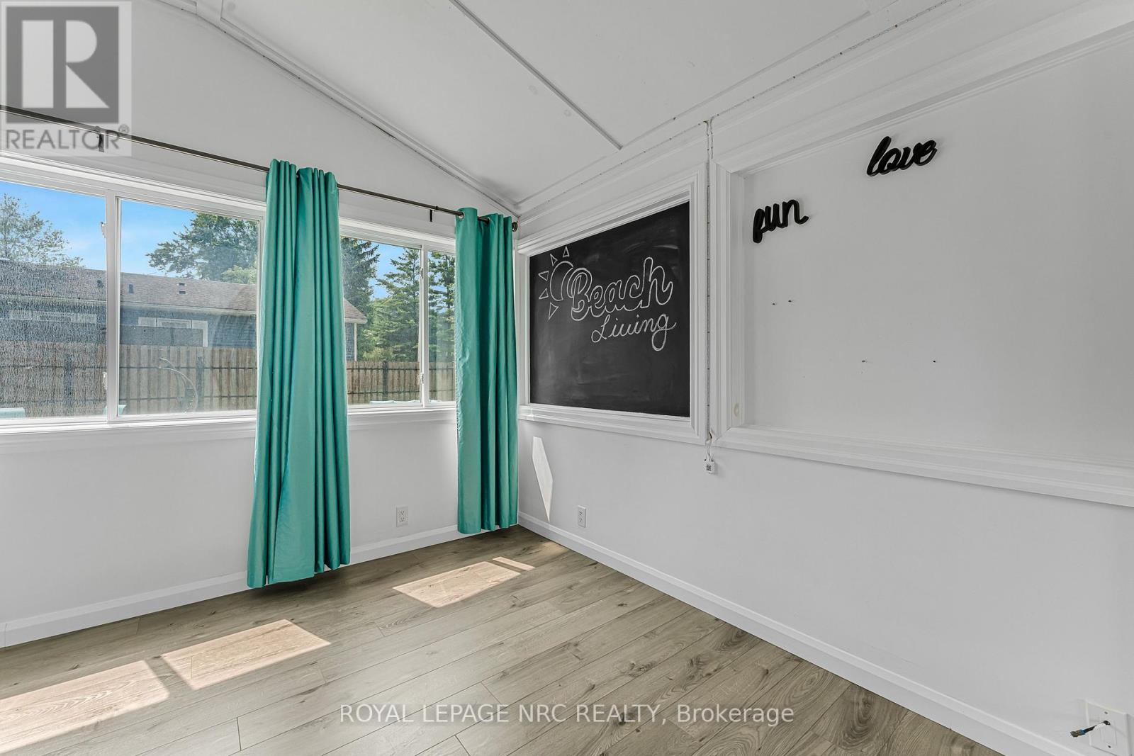 372 Lakewood Avenue, Fort Erie, Ontario  L0S 1B0 - Photo 20 - X12428677