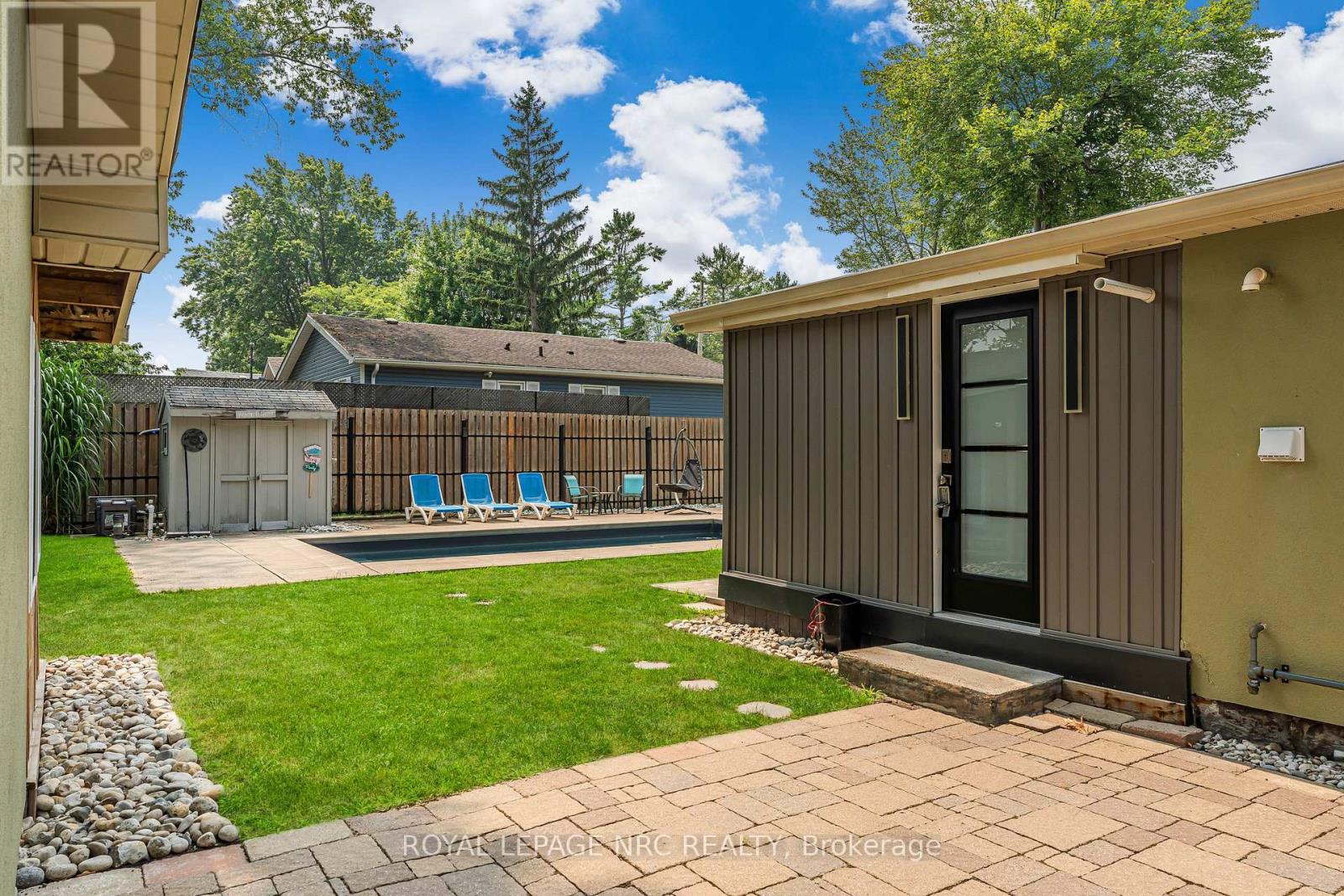 372 Lakewood Avenue, Fort Erie, Ontario  L0S 1B0 - Photo 24 - X12428677