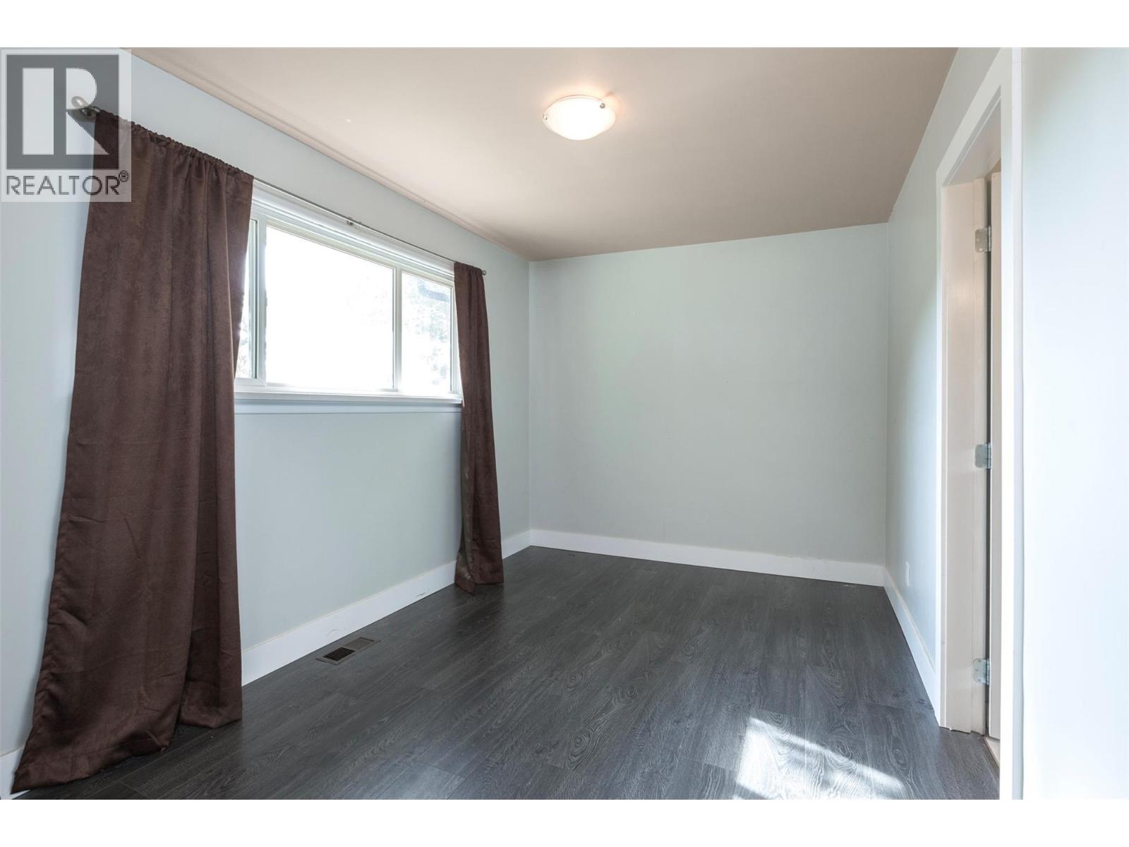 842 Walrod Street Kelowna Photo 11