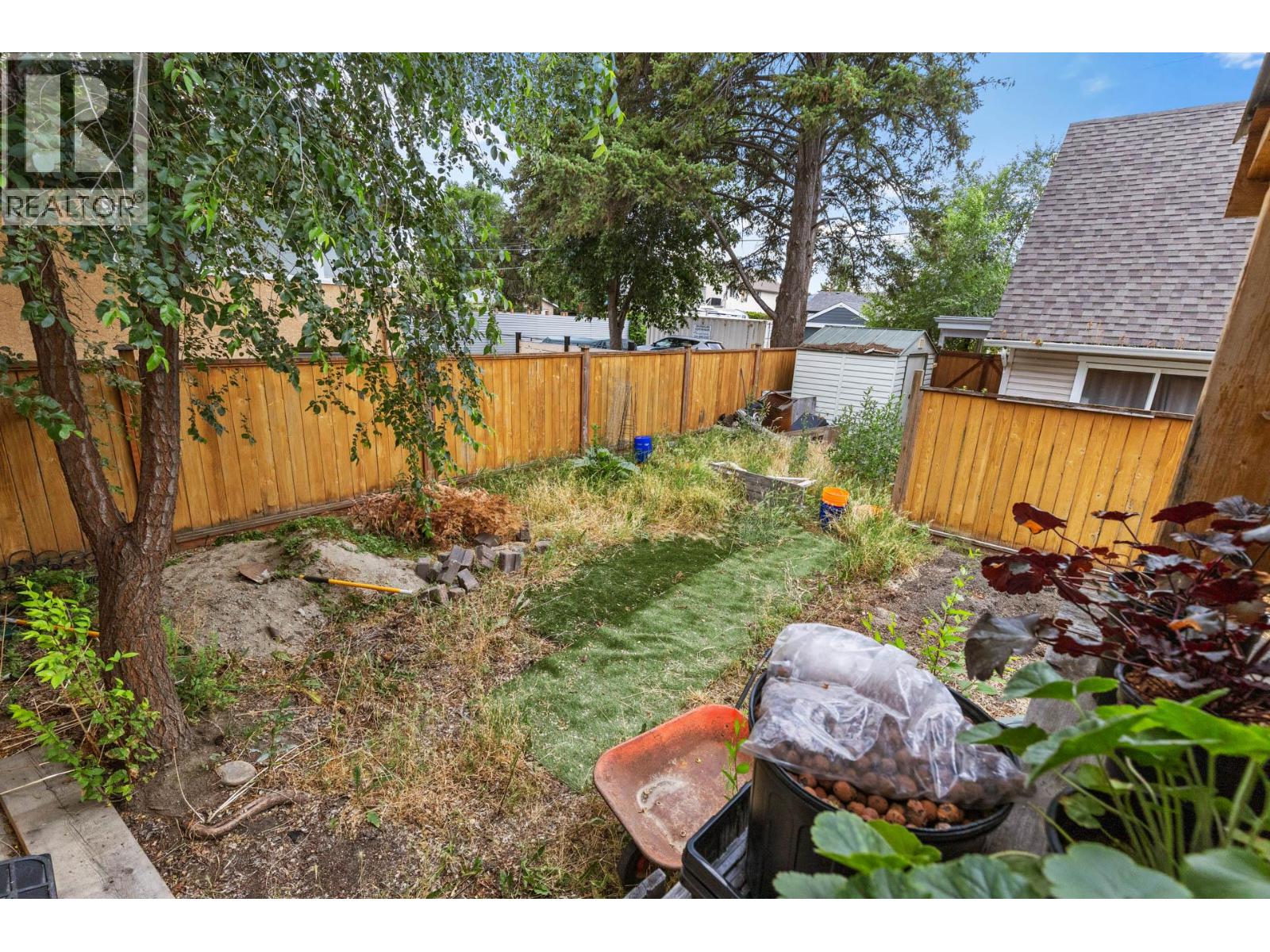 842 Walrod Street Kelowna Photo 40