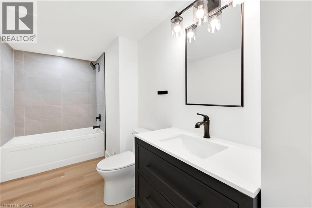 162 Stone Church Road E, Hamilton, Ontario  L9B 1A9 - Photo 39 - 40773966