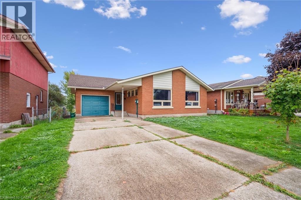 635 Raglan Street, Palmerston, Ontario  N0G 2P0 - Photo 3 - 40773593