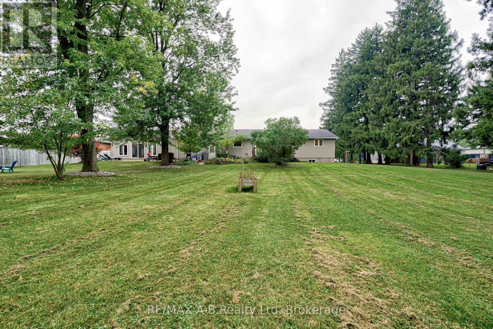 254 Boyce Street, Perth South, Ontario  N0K 1X0 - Photo 41 - X12428720