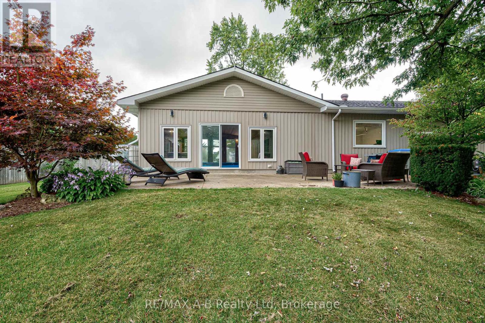 254 Boyce Street, Perth South, Ontario  N0K 1X0 - Photo 44 - X12428720