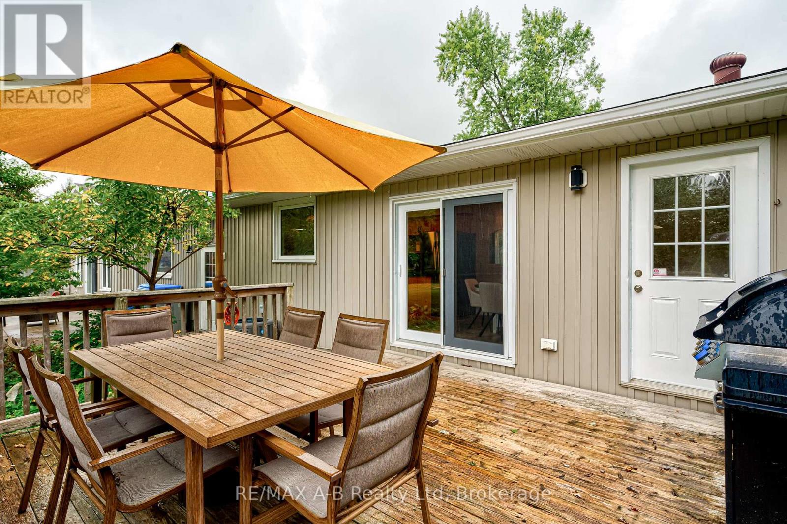 254 Boyce Street, Perth South, Ontario  N0K 1X0 - Photo 47 - X12428720