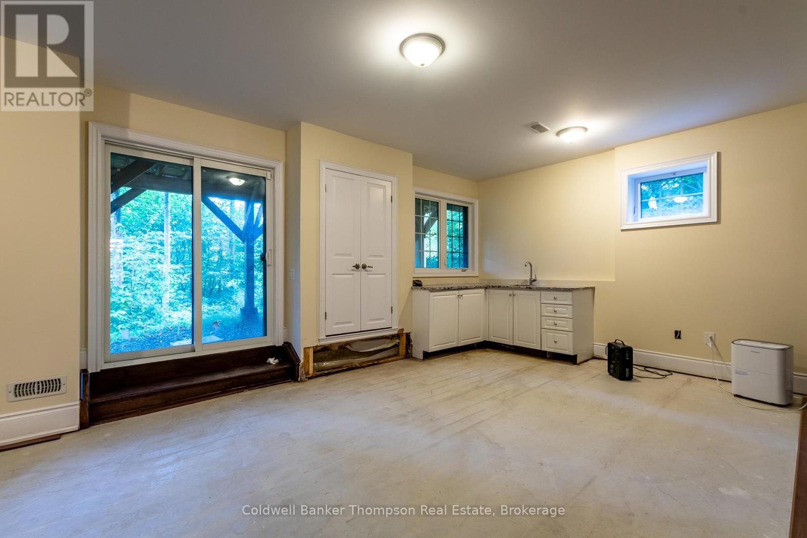16 Deerfoot Trail, Huntsville, Ontario  P1H 0A6 - Photo 33 - X12428732