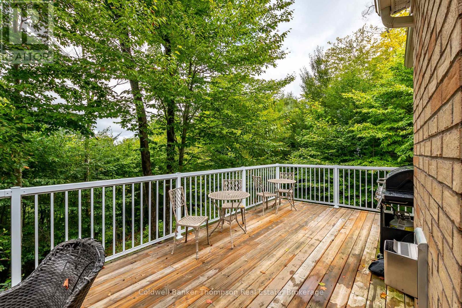 16 Deerfoot Trail, Huntsville, Ontario  P1H 0A6 - Photo 41 - X12428732