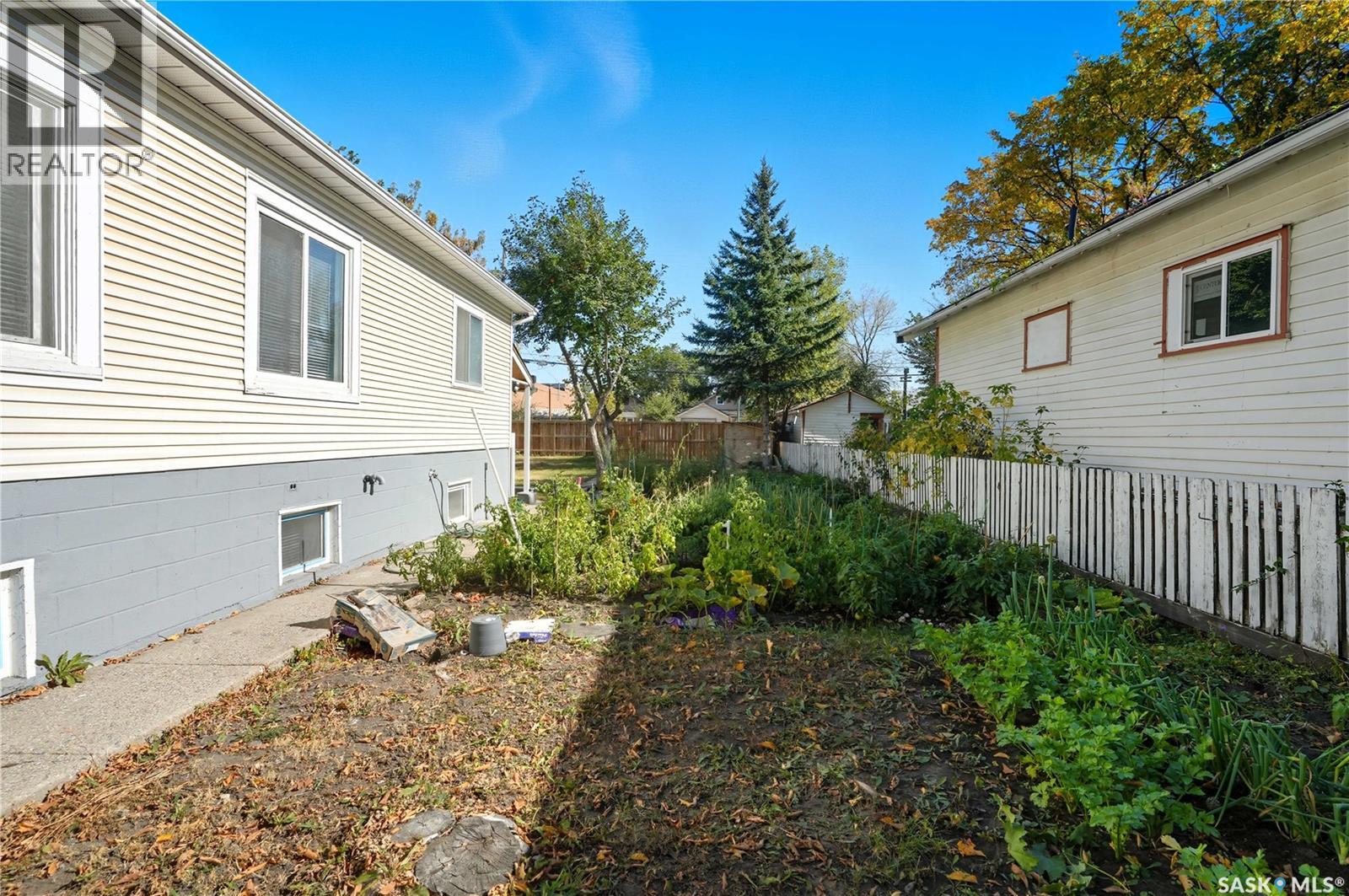 114 E Avenue S, Saskatoon, Saskatchewan  S7M 1R6 - Photo 33 - SK019407