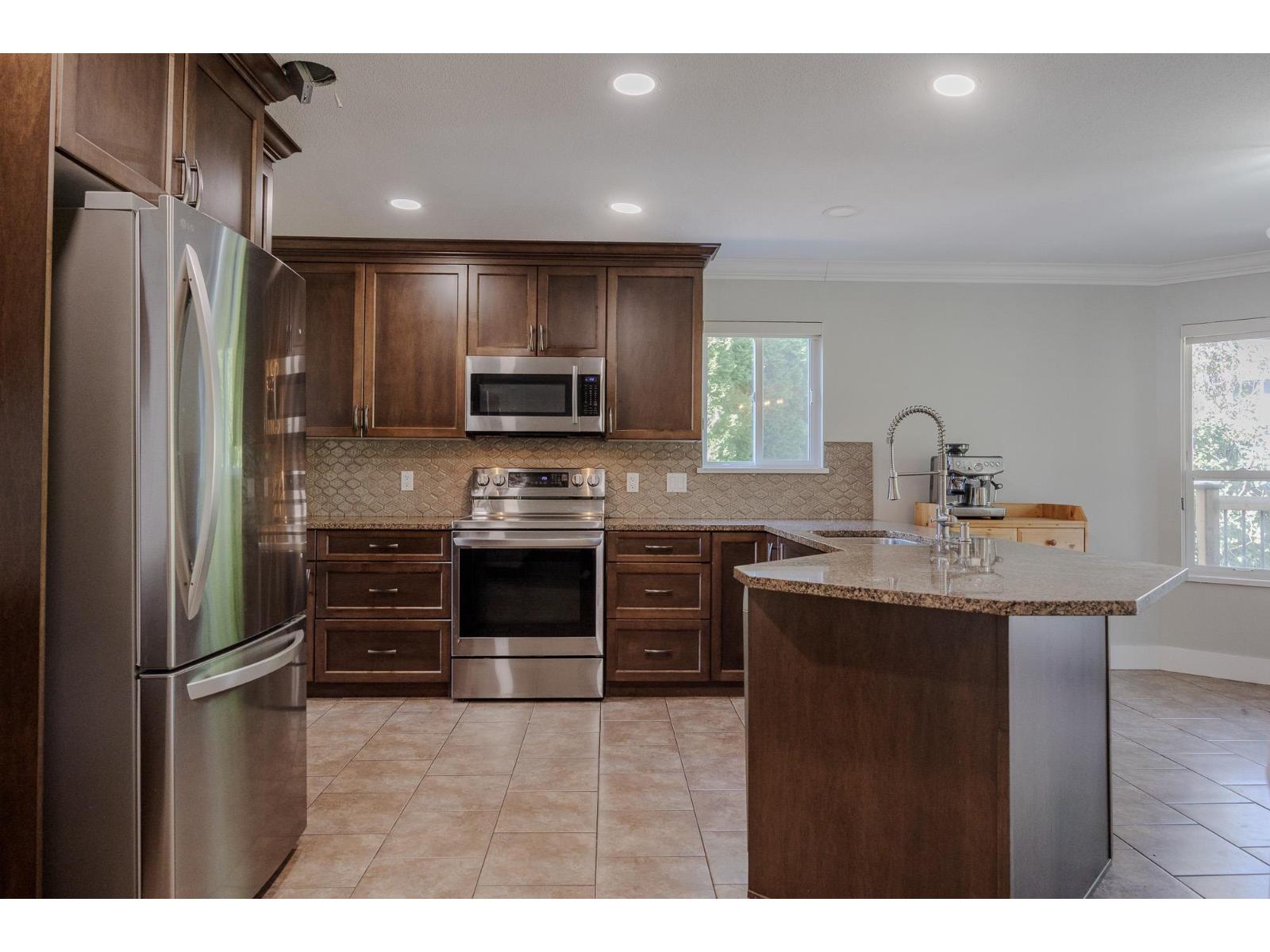 20763 91a Avenue, Langley, British Columbia  V1M 2P6 - Photo 3 - R3051955