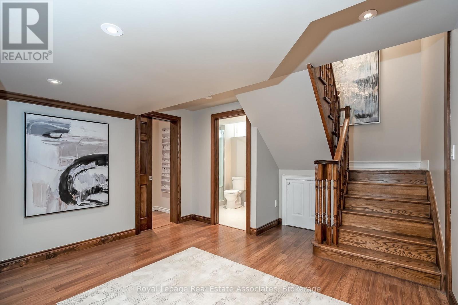 2257 Adirondak Trail, Oakville, Ontario  L6M 4W4 - Photo 31 - W12428583
