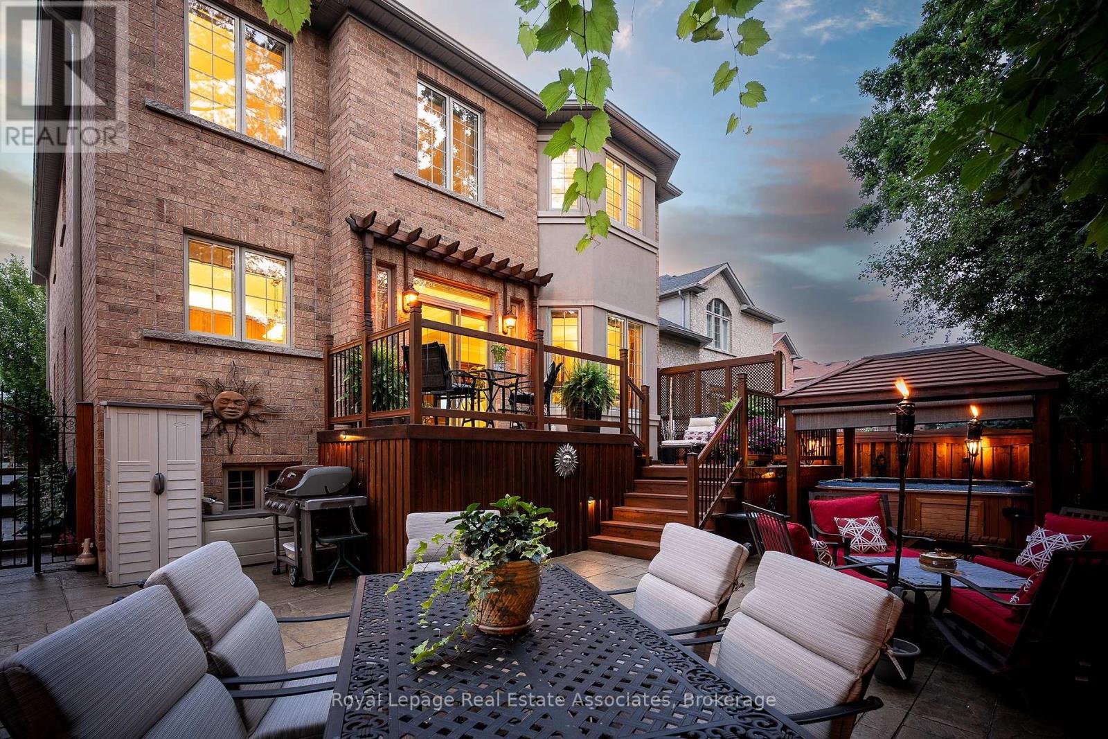 2257 Adirondak Trail, Oakville, Ontario  L6M 4W4 - Photo 42 - W12428583