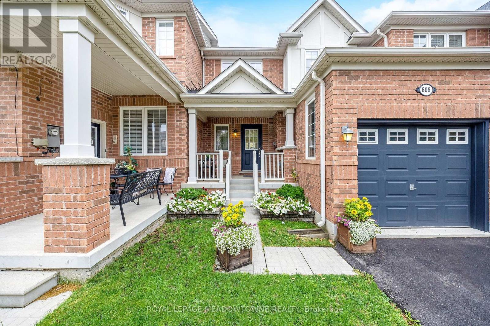 606 Cargill Path, Milton, Ontario  L9T 7X2 - Photo 2 - W12428588