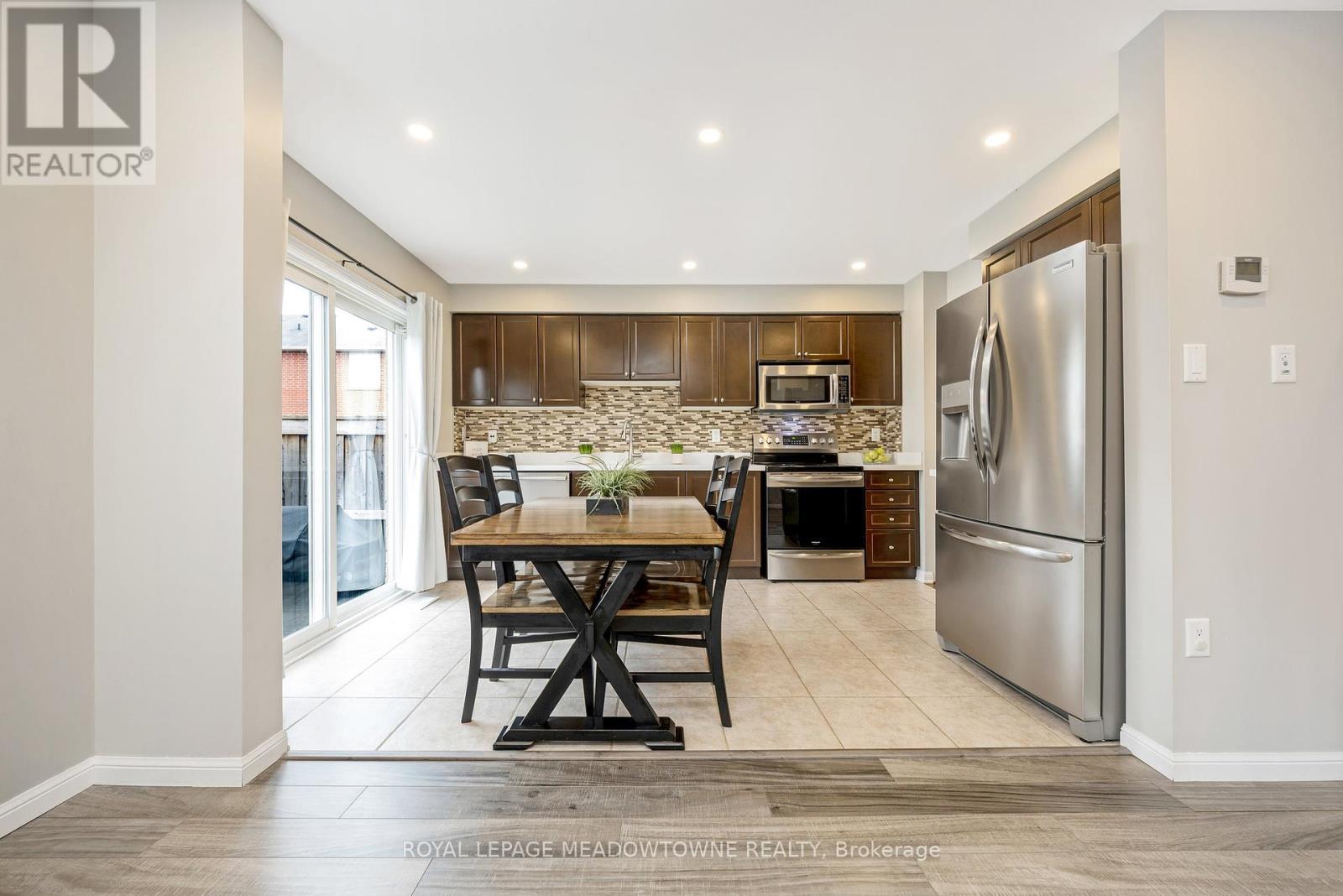 606 Cargill Path, Milton, Ontario  L9T 7X2 - Photo 8 - W12428588