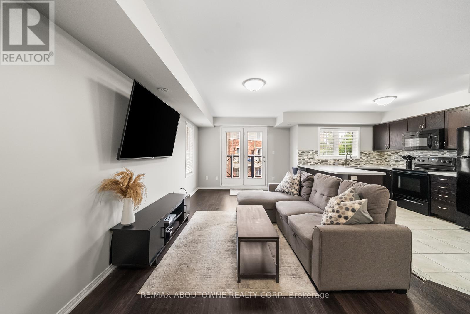 3 - 2551 Sixth Line, Oakville, Ontario  L6H 0H7 - Photo 7 - W12428589