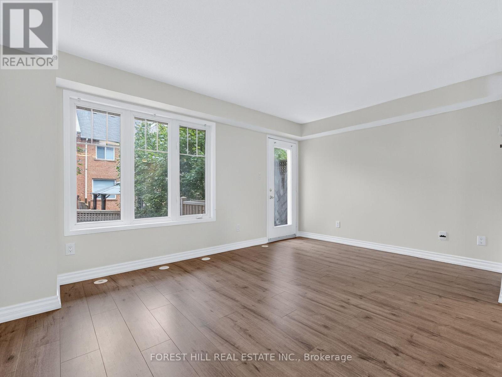 20 - 5050 Intrepid Drive, Mississauga, Ontario  L5M 0E5 - Photo 13 - W12428592