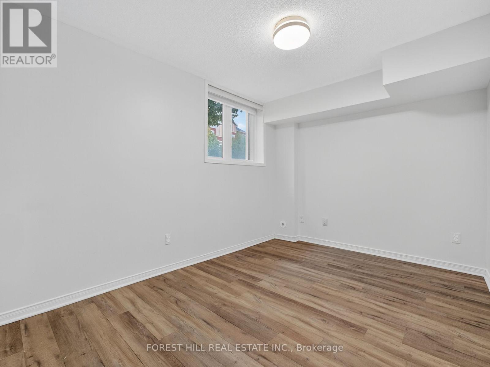 20 - 5050 Intrepid Drive, Mississauga, Ontario  L5M 0E5 - Photo 17 - W12428592