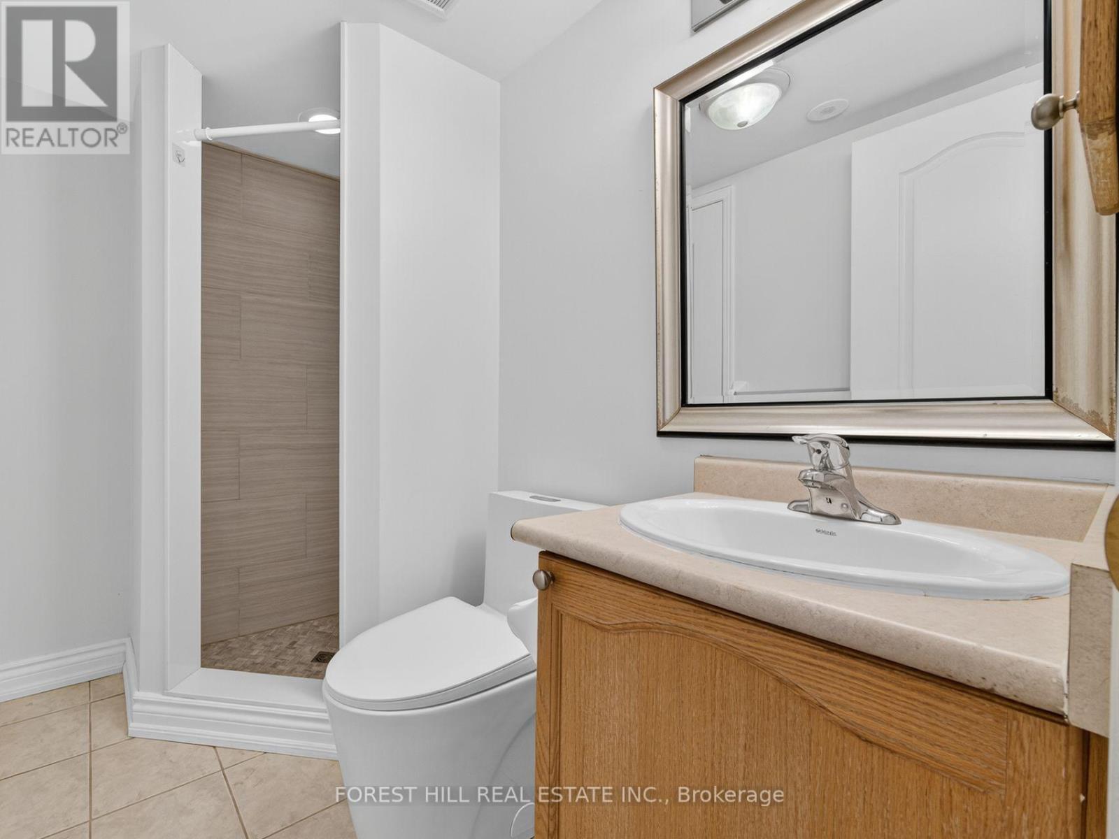 20 - 5050 Intrepid Drive, Mississauga, Ontario  L5M 0E5 - Photo 18 - W12428592