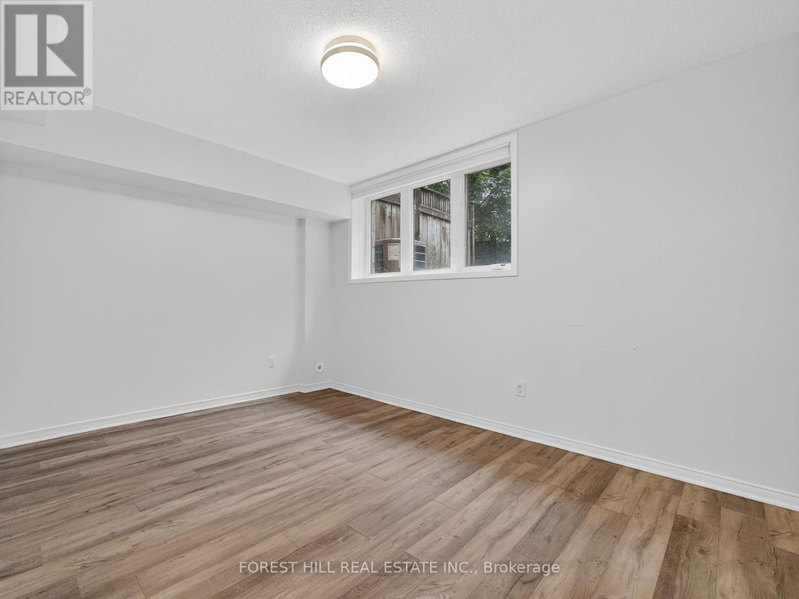 20 - 5050 Intrepid Drive, Mississauga, Ontario  L5M 0E5 - Photo 19 - W12428592