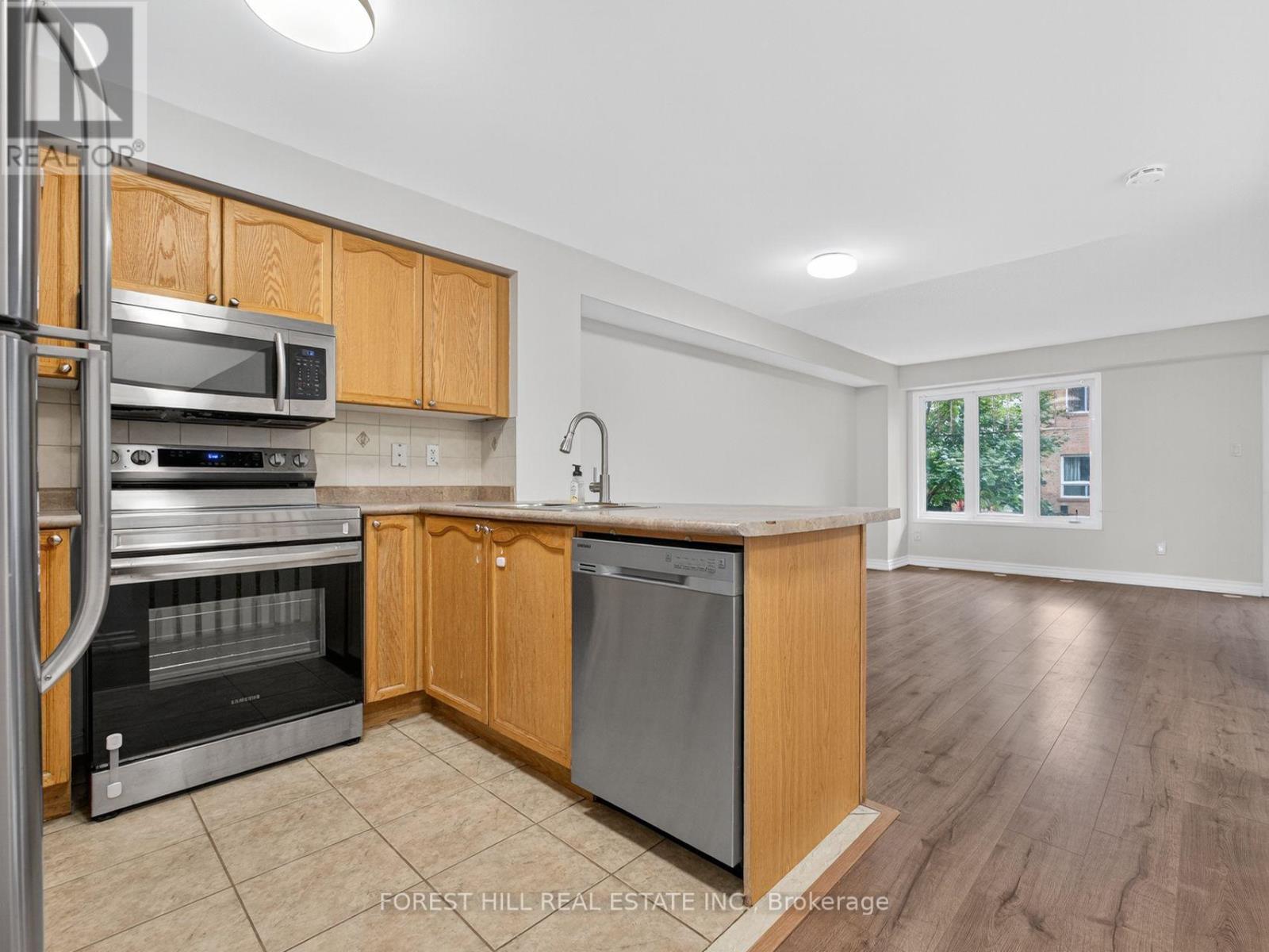20 - 5050 Intrepid Drive, Mississauga, Ontario  L5M 0E5 - Photo 7 - W12428592