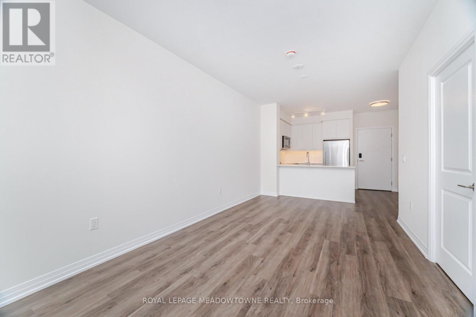 207 - 15 Watergarden Drive, Mississauga, Ontario  L5R 0H4 - Photo 18 - W12428613