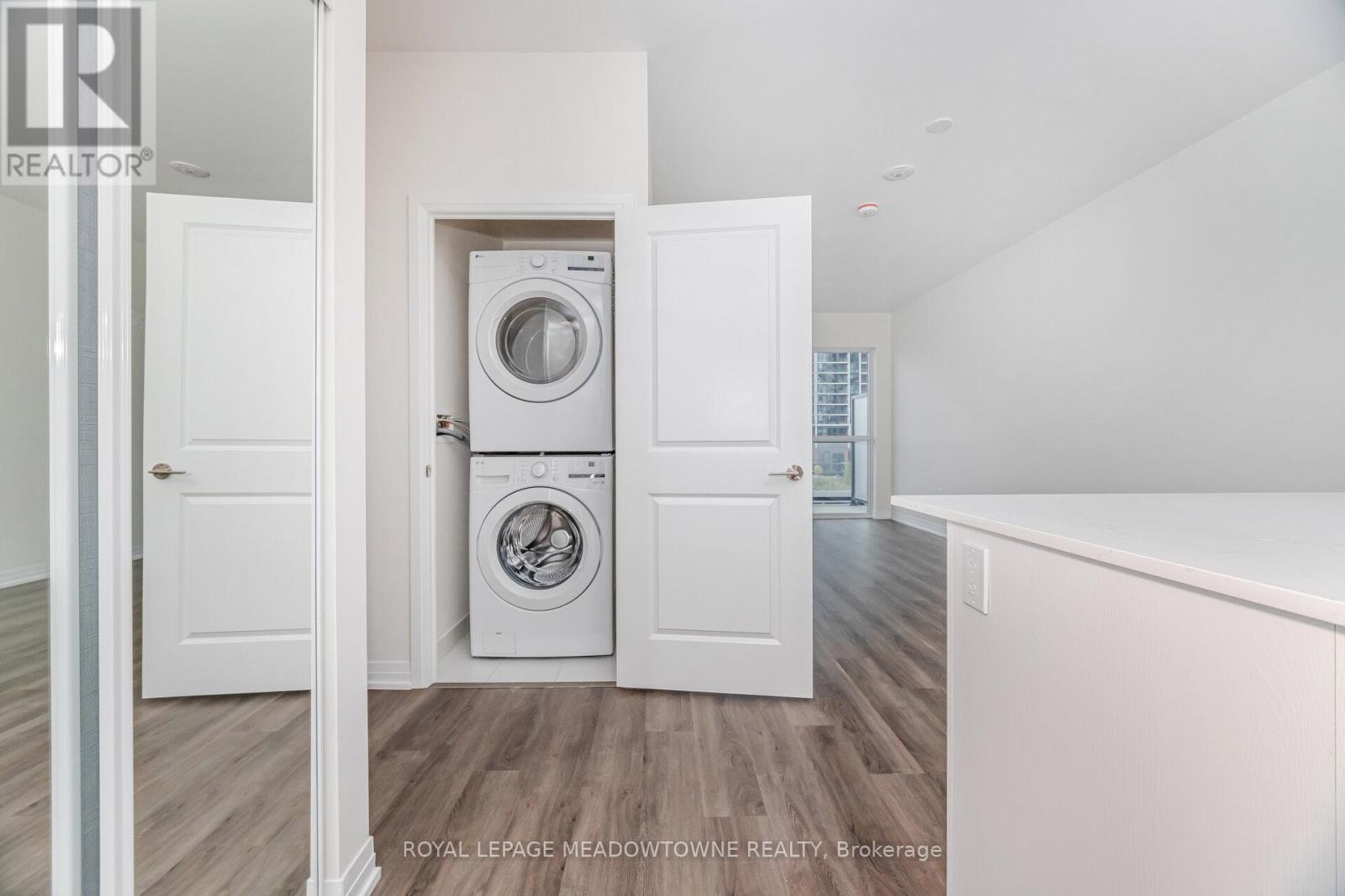 207 - 15 Watergarden Drive, Mississauga, Ontario  L5R 0H4 - Photo 27 - W12428613