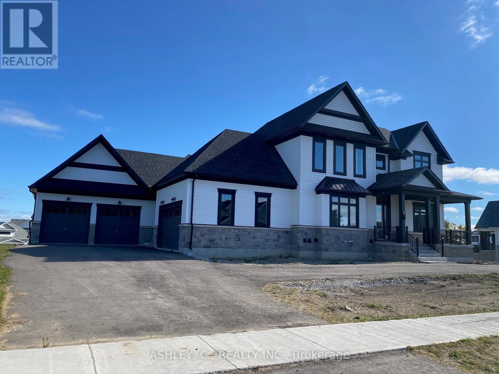 51 William Crisp Drive, Caledon, Ontario  L7K 2R7 - Photo 1 - W12428620