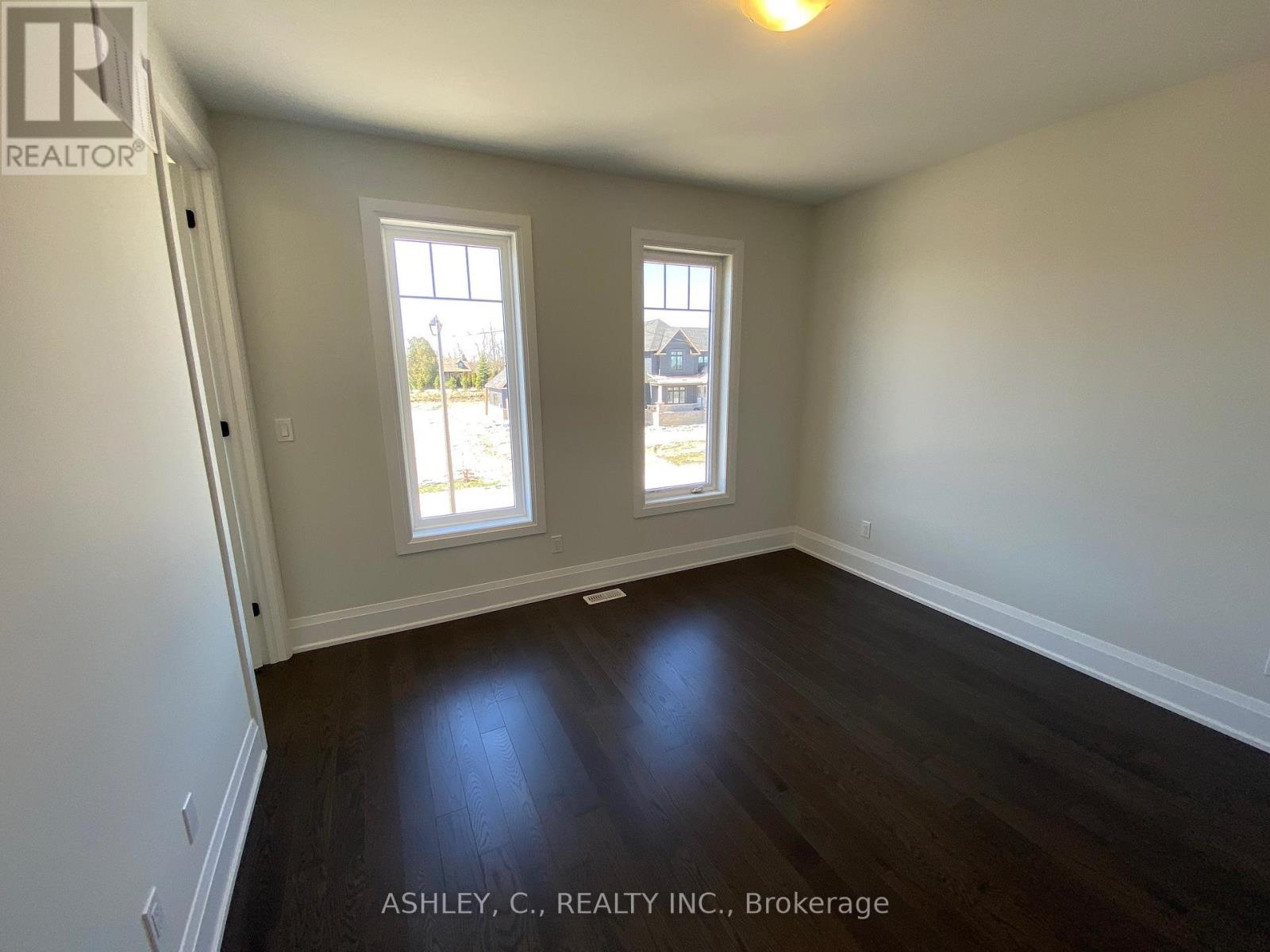 51 William Crisp Drive, Caledon, Ontario  L7K 2R7 - Photo 25 - W12428620