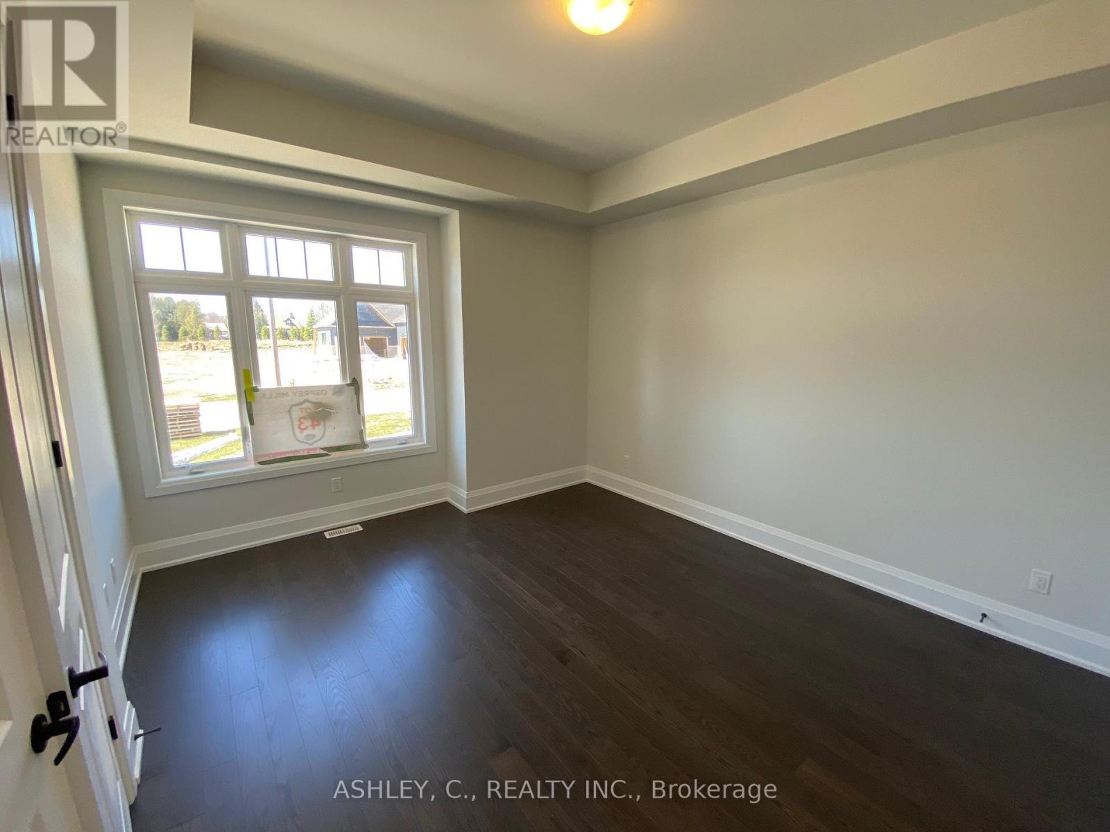 51 William Crisp Drive, Caledon, Ontario  L7K 2R7 - Photo 7 - W12428620