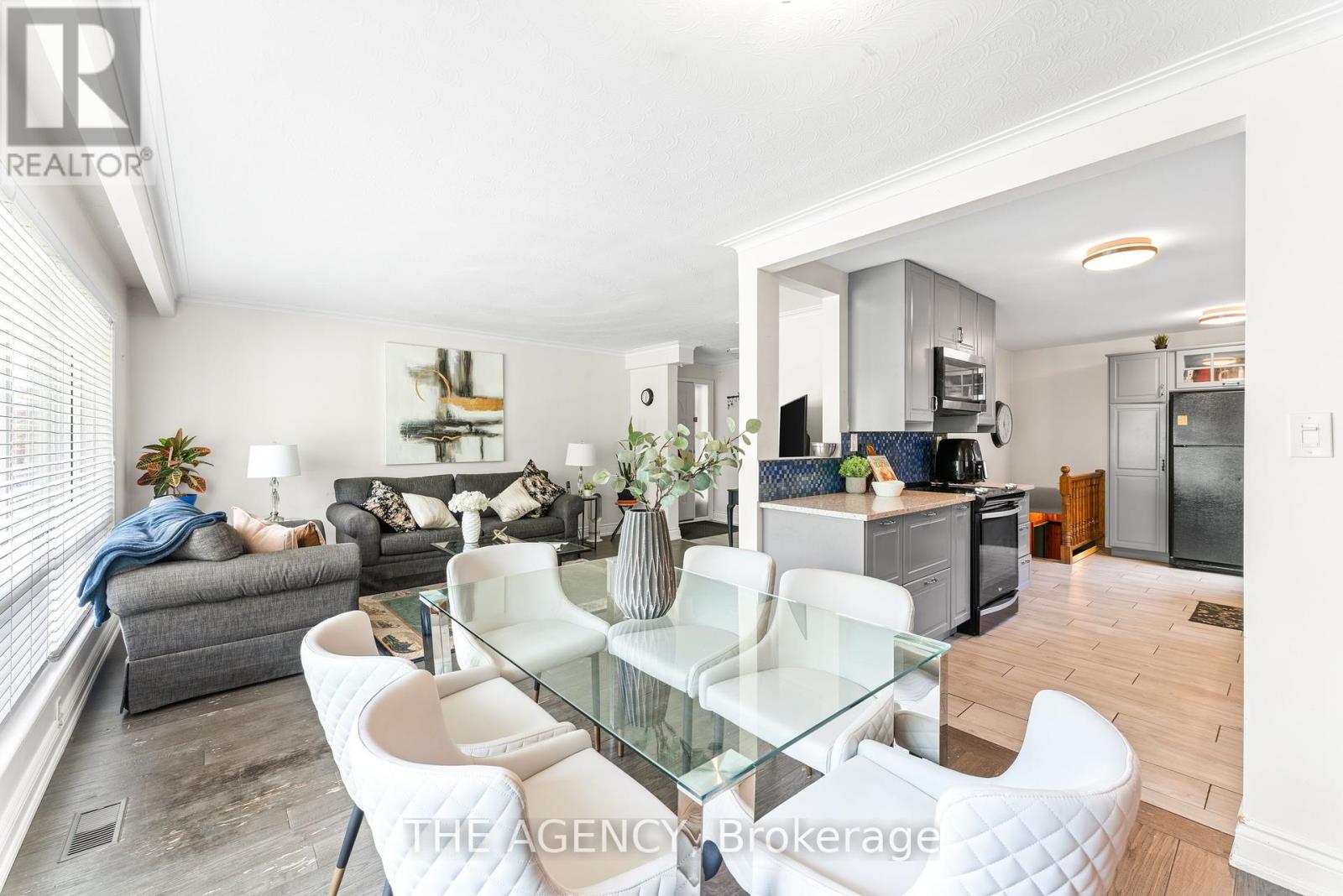 65 Barkwin Drive, Toronto, Ontario  M9V 2W5 - Photo 11 - W12428637